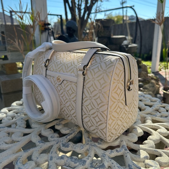 Michael Kors Patterned Women's Bag Set - Picture 7 of 16